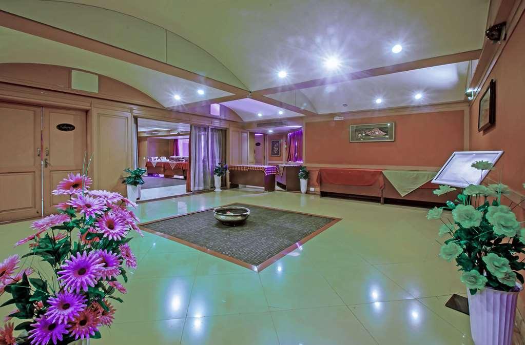 Quality Inn Regency, Nashik Interior photo