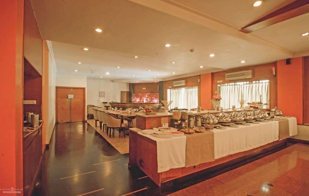 Quality Inn Regency, Nashik Restaurant photo