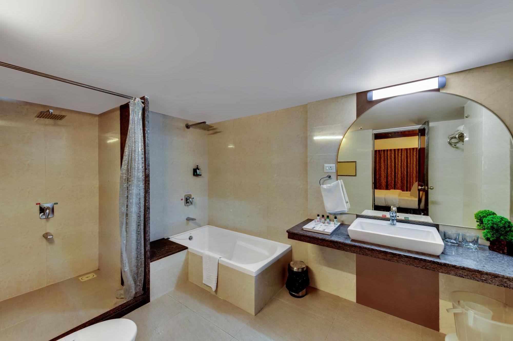 Quality Inn Regency, Nashik Exterior photo