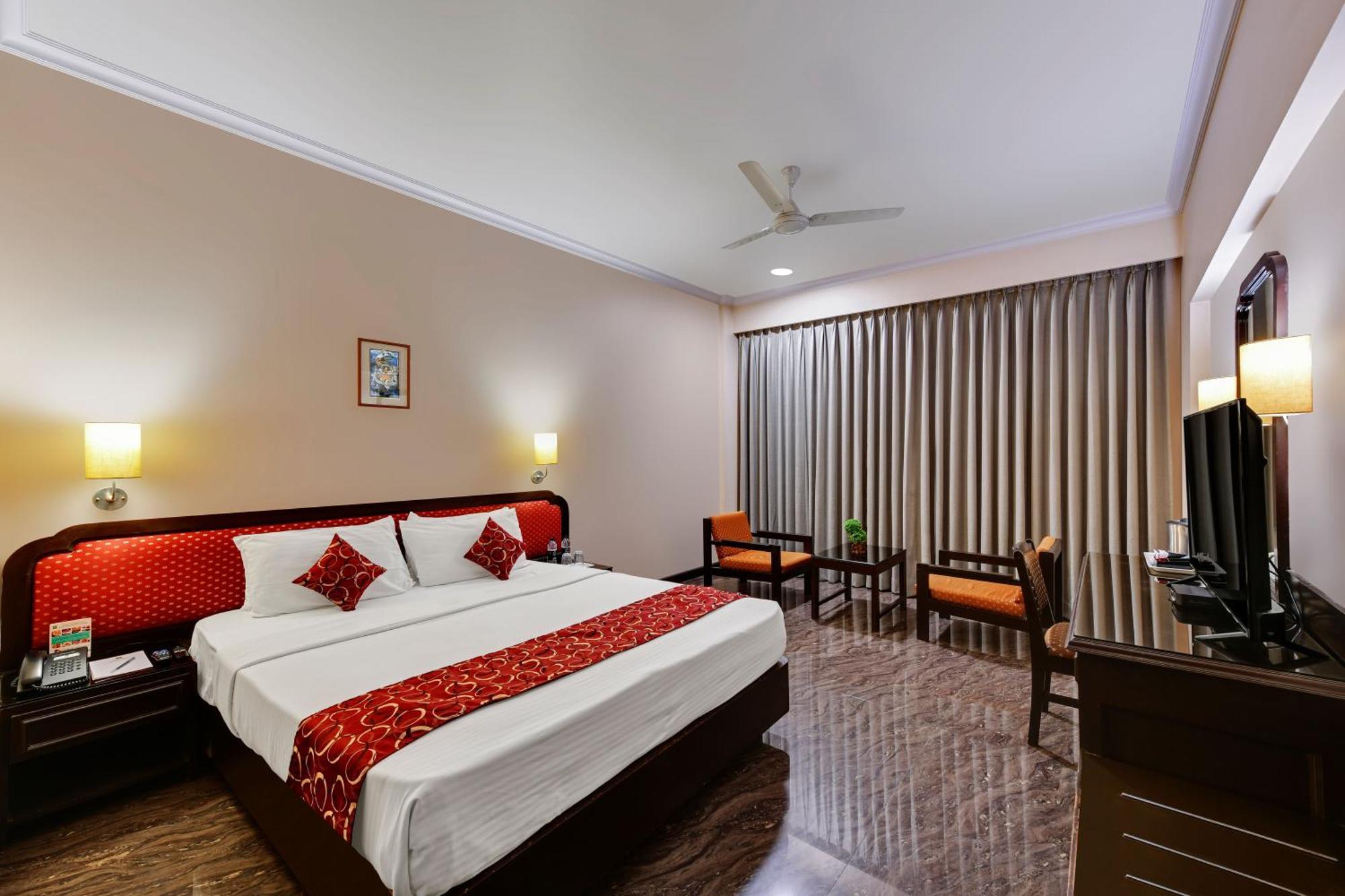 Quality Inn Regency, Nashik Exterior photo