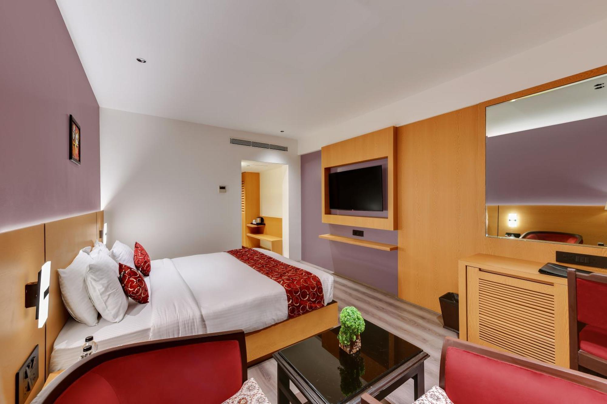 Quality Inn Regency, Nashik Exterior photo
