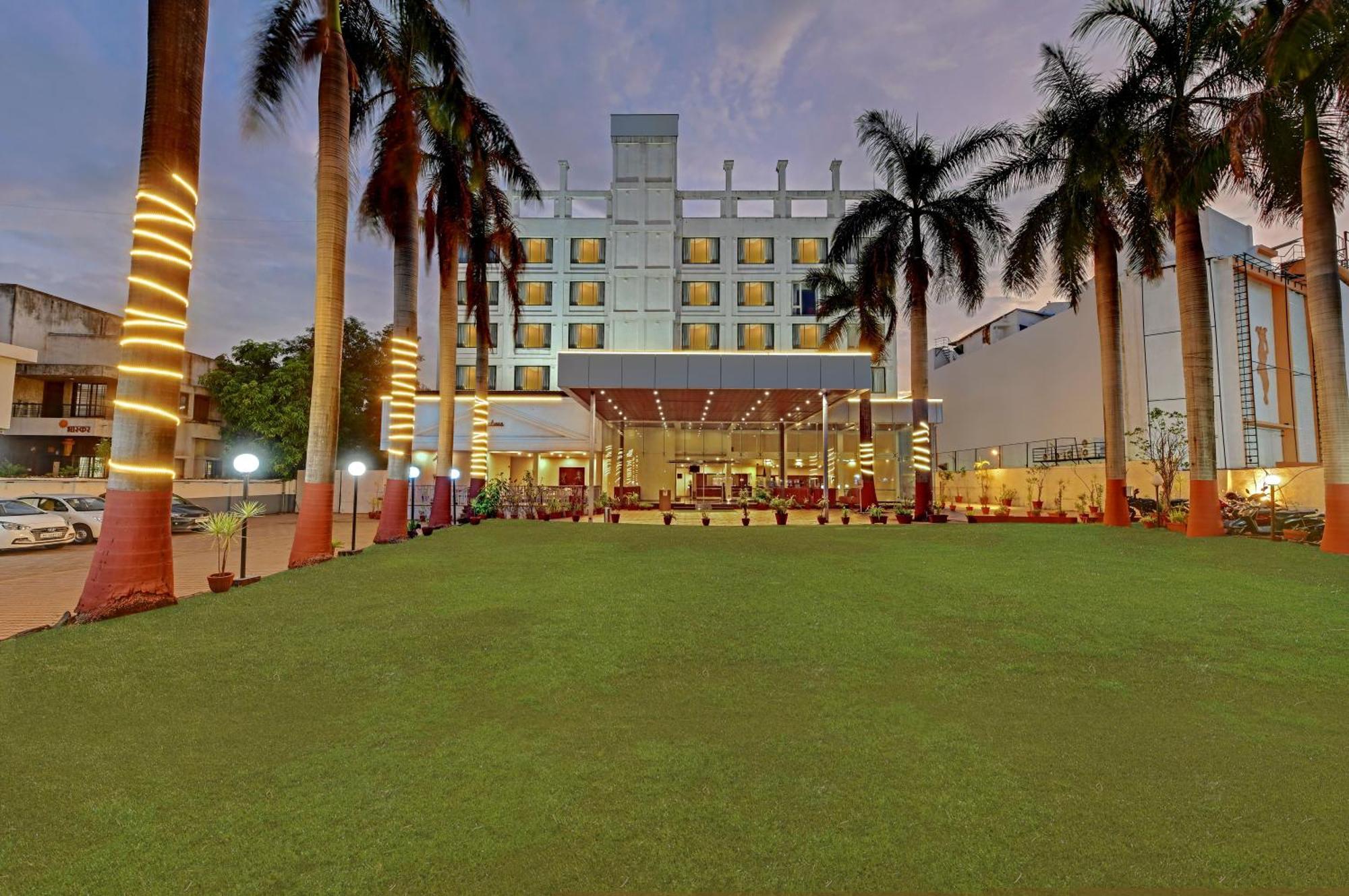 Quality Inn Regency, Nashik Exterior photo