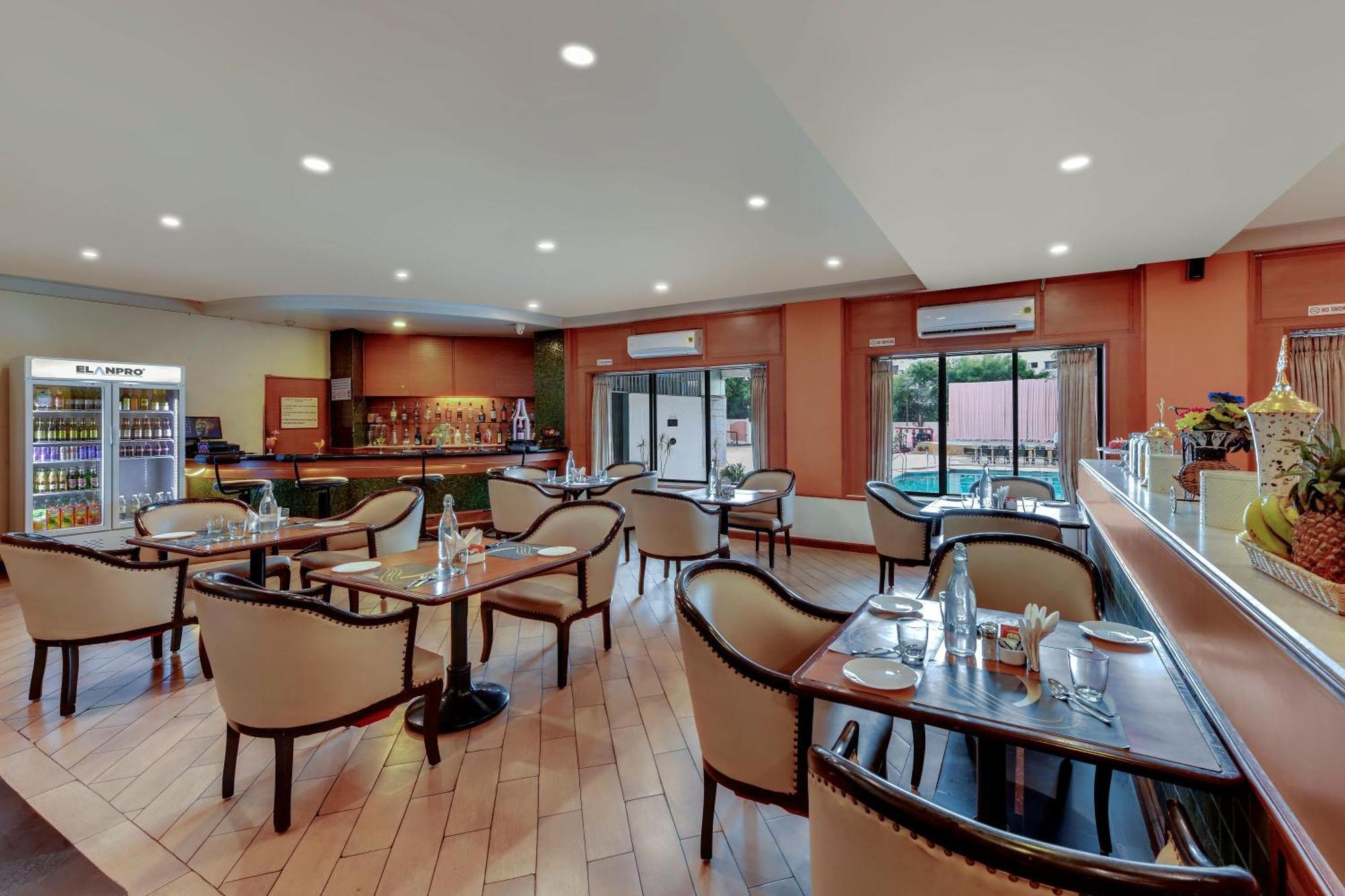 Quality Inn Regency, Nashik Exterior photo